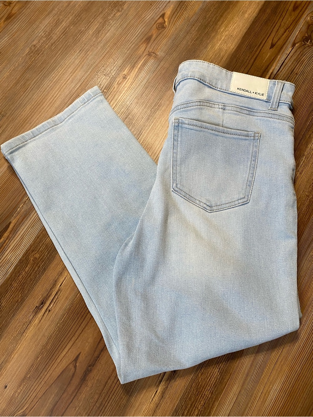4/$16 Kendall + Kylie Straight Jeans